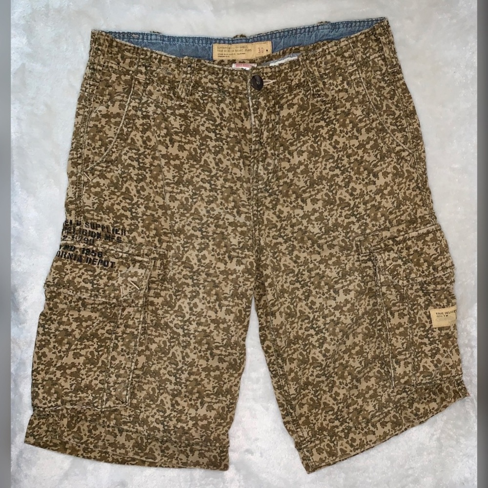 TRUE RELIGION Commander - Big T' Camo Print Cargo